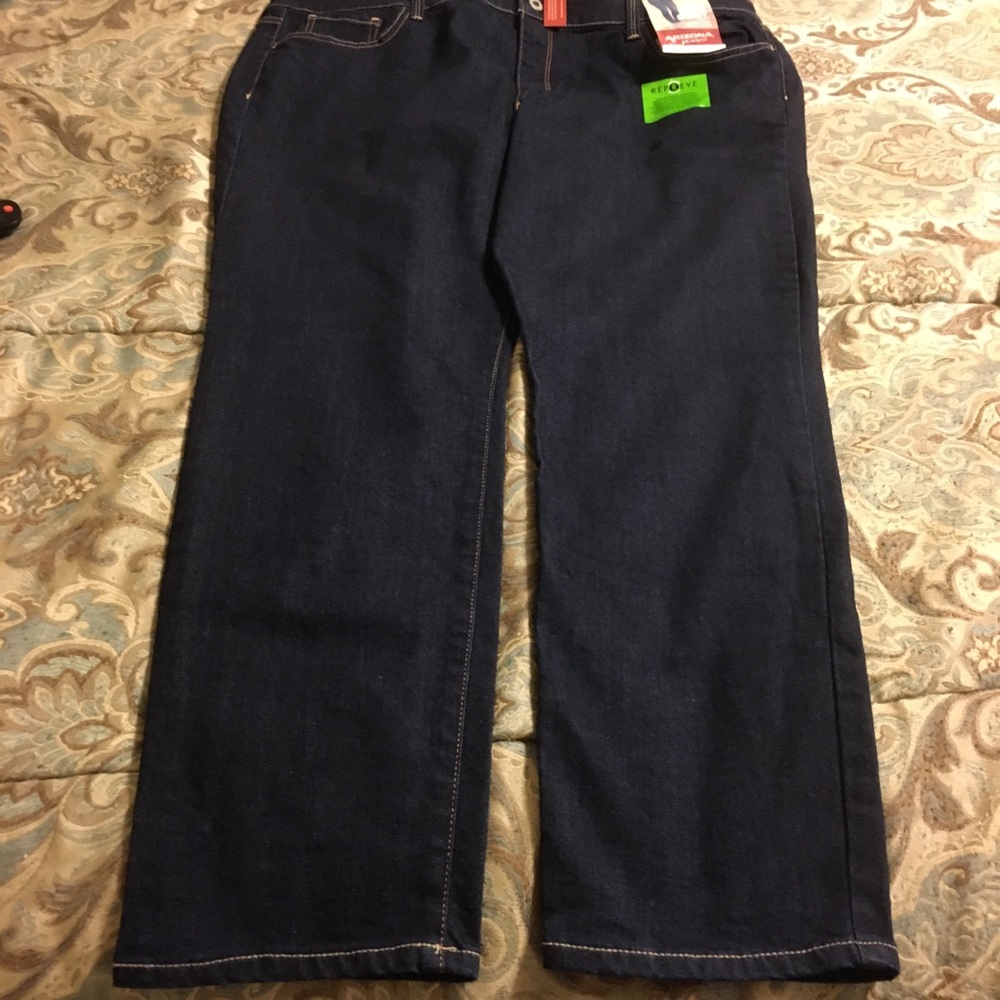 Jeans - Picture 3 of 4